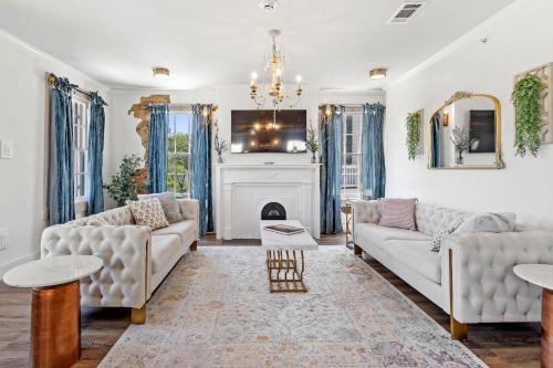 Suite C Beach, Firepit, Dog-friendly, Downtown!