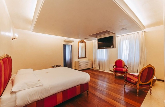 Suite Diamante (entire apartment with Jacuzzi)