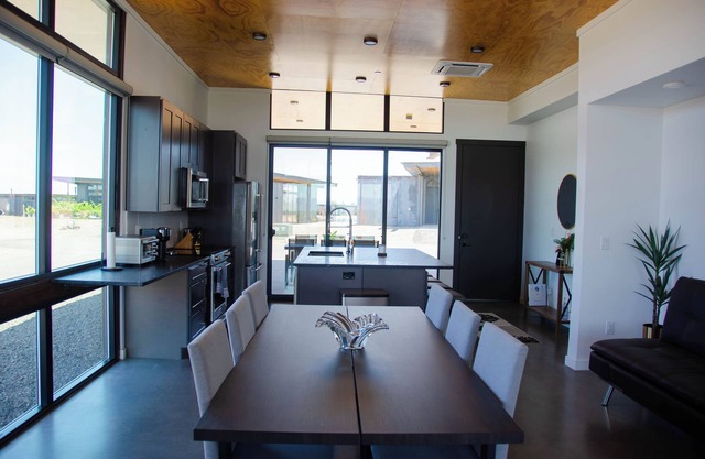 Suite Home @ Cave B - 2BR - Walk to the Gorge