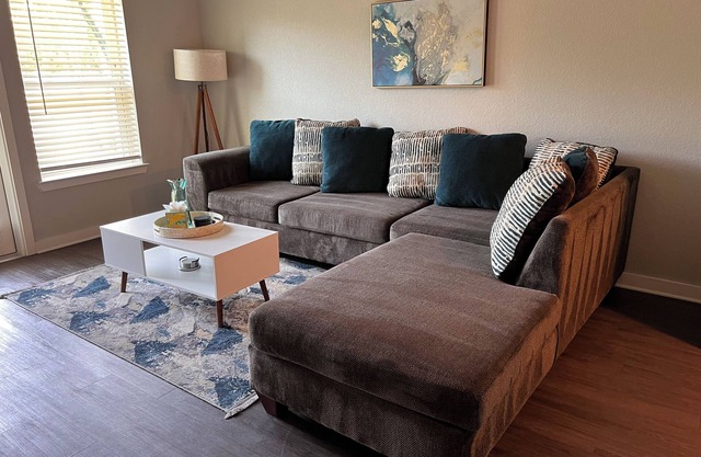 Suite Peace- New luxury apartment near NAS JAX and Orange park