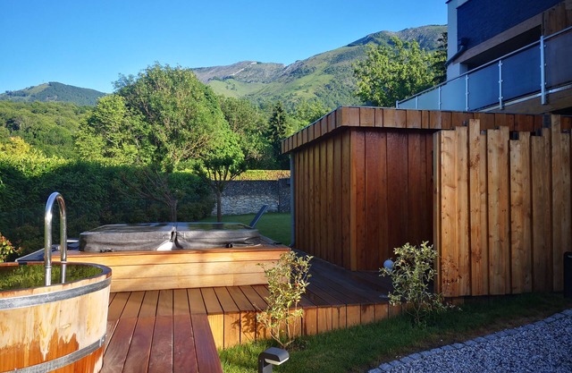 Suite Privilège Avec Jacuzzi Privé sur Terrasse
