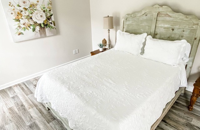 Suite Stella, a cozy 2-bed 2-bath home