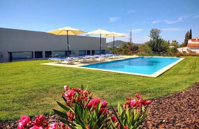 Suites Sunny Hill fur einen wunderbaren, unbeschwerten Urlaub an der Algarve