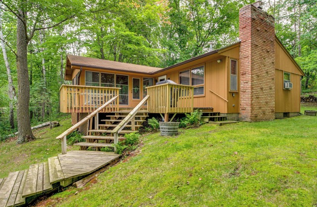 Sullivan Lake Retreat w/ Private Dock + Fire Pit!