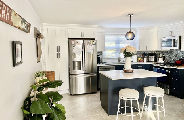 Summer Cottage 1 week minimum!!