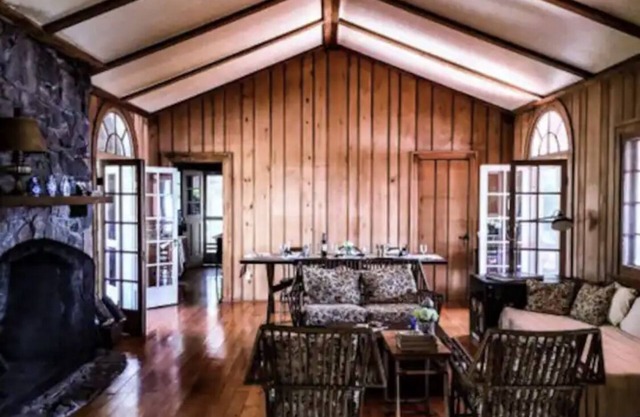 Summer family cottage in the beautiful Thousand Islands - Gananoque!