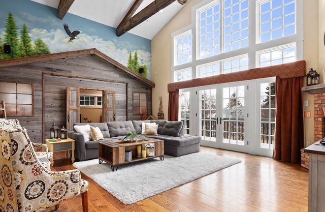 Summer Getaway - Game Room - Large Living Space - River Views