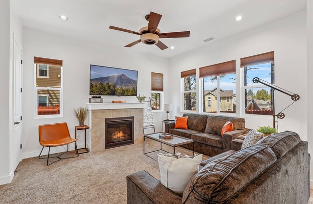 Summer Mountain Getaway w/AC -Sleeps 8!