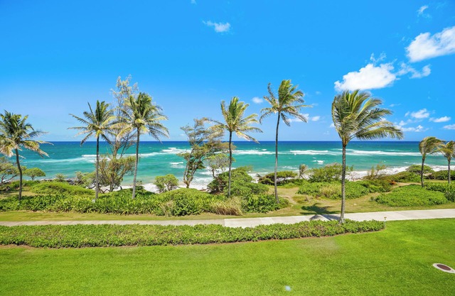 Oceanfront 1BR Condo | Breathtaking Sunrise Views | Kaha Lani 321