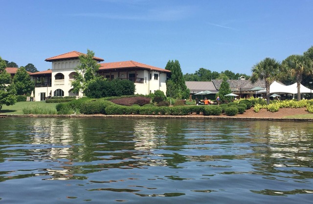 Wunderschöne Villa am See in Cuscowilla!