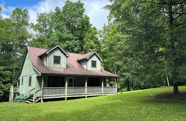 Summersville Lake,Rafting,Trails,NR Gorge,State Parks,Rock Climbing & much MORE