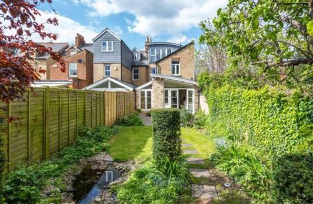 Summertown 4-BR Family Home - Bright & Spacious
