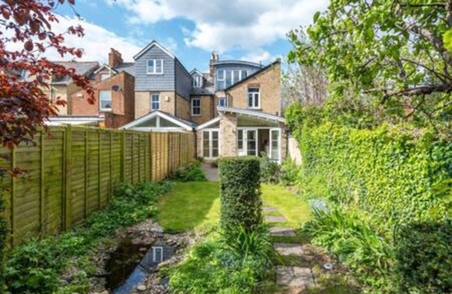 Summertown 4-BR Family Home - Bright & Spacious