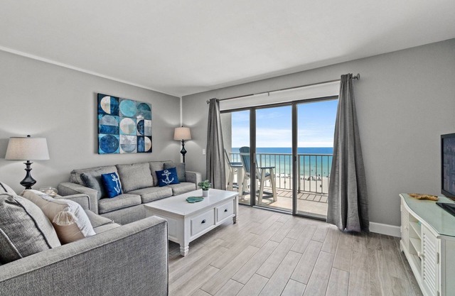 Summit 6th floor sleeps 5 ***FREE BEACH CHAIRS***