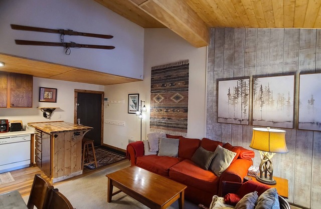 Eagle Lodge Holiday Getaway