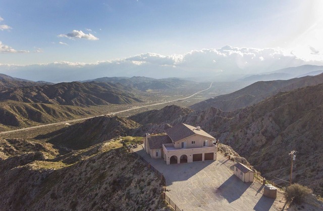The Summit House, Joshua Tree mit Whirlpool und Aussicht