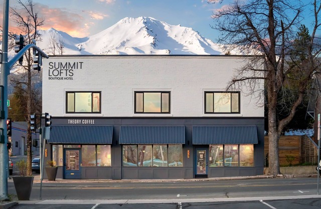 Summit Lofts, 2 Queen Beds, Mt Shasta #201