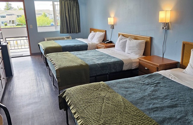 Sumner Motor Inn