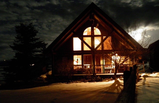 Sonne und Schnee geküsst Teton Log Home