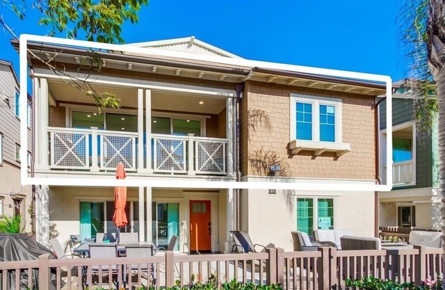 Sun Deck * Park Views * Steps to Beach & Bay