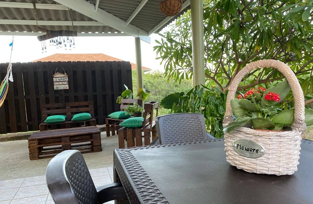 Sun, Sand & Beach Apartment 5 min from Beach.