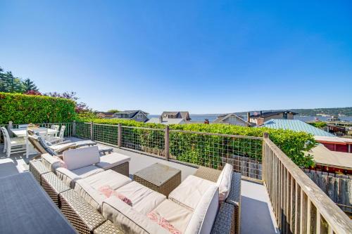 Sun-Soaked Sandy Point Haven with Beach Access!