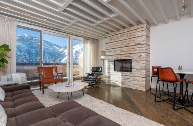 Sun Valley, Idaho / Downtown Ketchum Penthouse / Views, Ski, Sun, Prime Location
