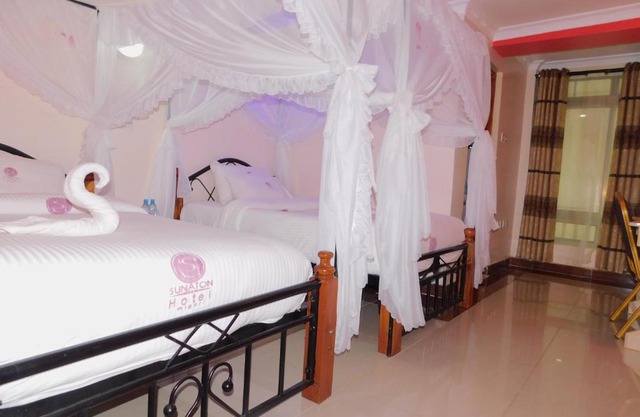 Sunaton Hotel