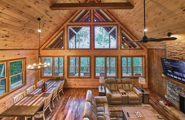 Sunbeam Mt Vista Panoramic View Hot Tub Game Room Pet Friendly