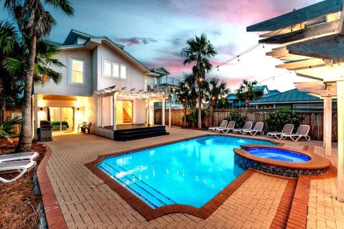 SunBelievable Heated Pool n Golf Cart Deals