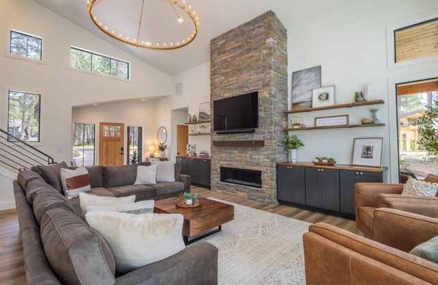 Suncadia 5 Bdrm Home Nestled in the Forest Perfect Private Retreat