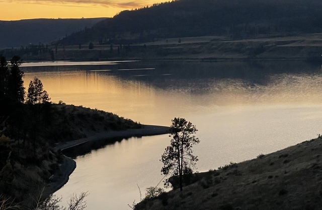 Sunday Bay Get Away~ On Peaceful Lake Roosevelt