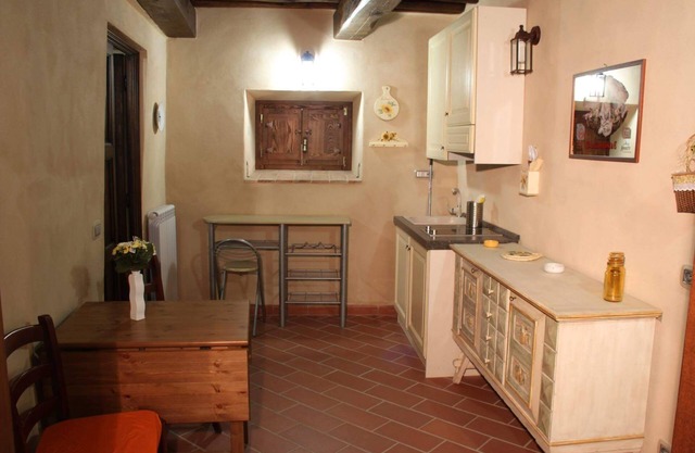 "Sunflowers": Schöne Landwohnung mit Pool, in der Nähe von Cinque Terre