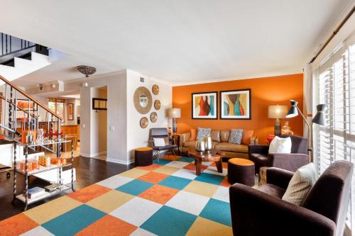 Sunkist at 411 - Walking Distance to Downtown PS