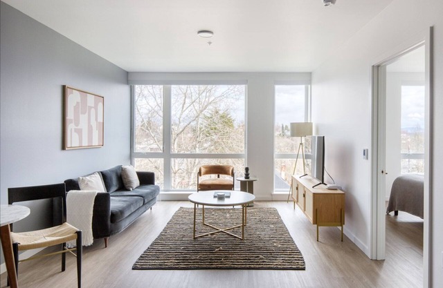 Sunlit Central District 1BR w/ Gym & BBQ, nr downtown, by Blueground