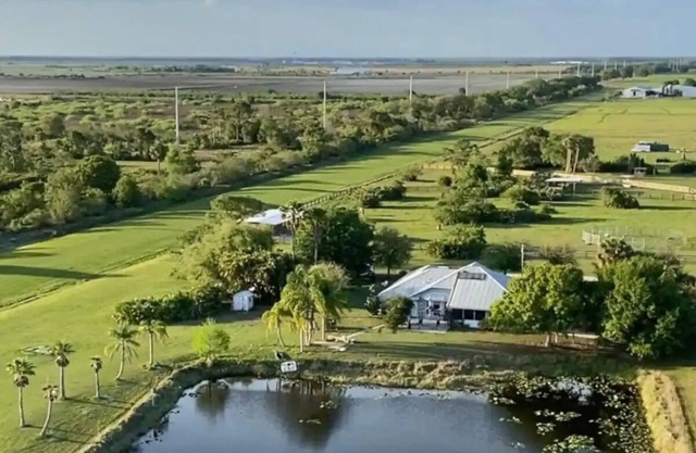Sunniland Ranch Airport Paradise