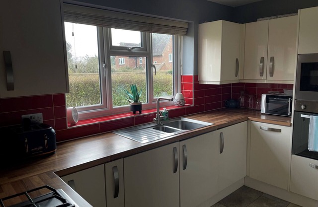 Sunningdale Stunning Four Bedroom House