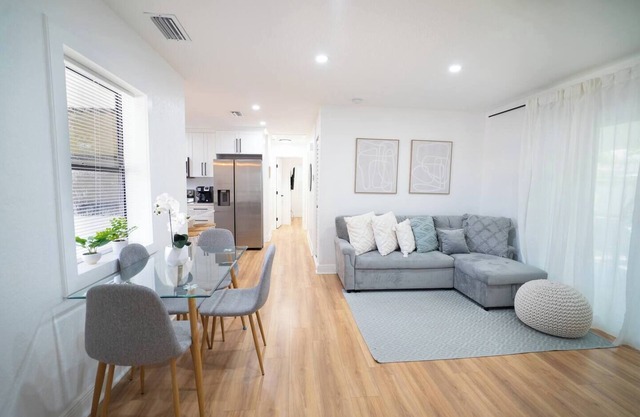 Sunny 4BR St.Pete Getaway Home