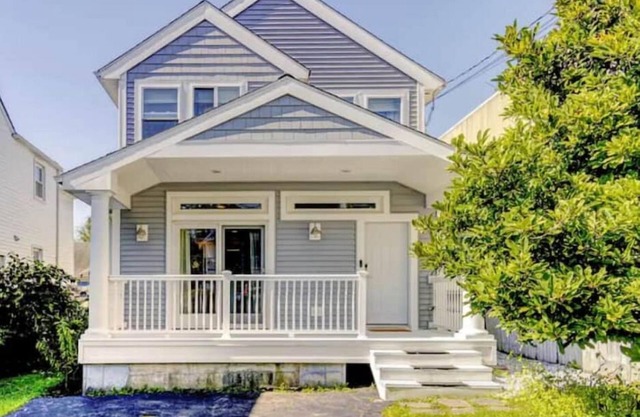 Sunny Beach Cottage close to Yale 1.5 hr from NYC