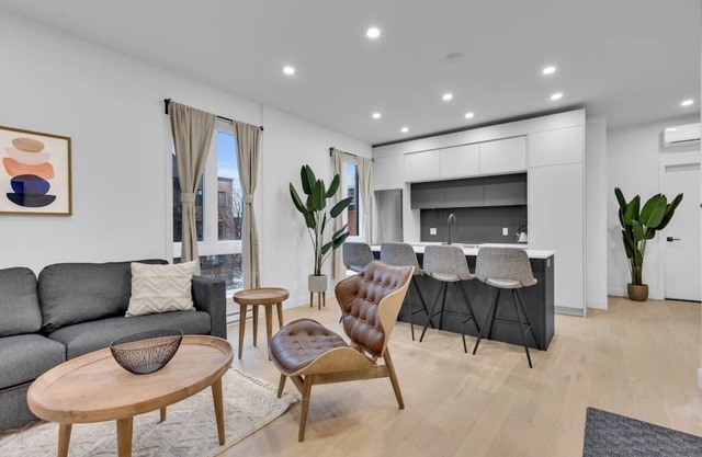 Sunny, bright & natural apt, centrally located