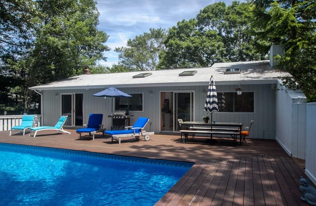 Sunny East Hampton zeitgenössisches Haus / Clearwater Beach