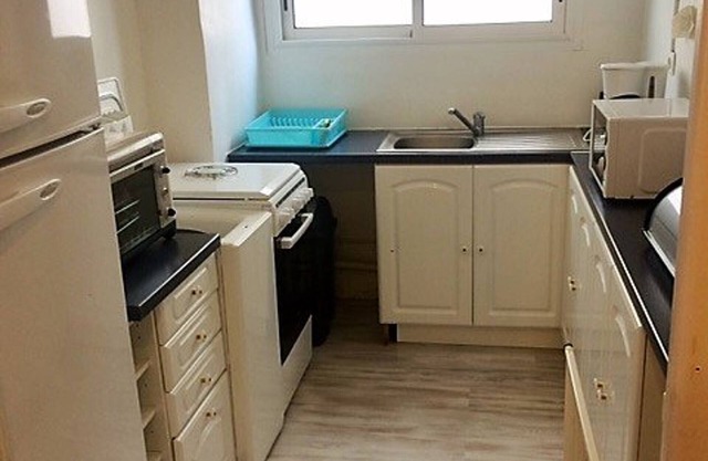 F3 lumineux avec balcon à Amélie-les-Bains, 2 chambres, bien équipé, possibilité de parking