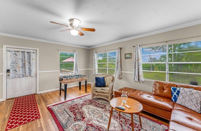 Sunny Fun family house