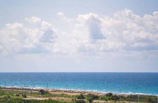 Sunny Haven Sea View Escape