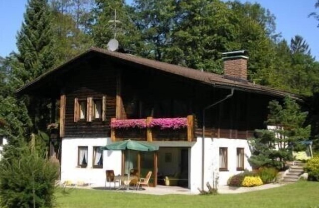 Sonnige Ferienwohnung, nur 5 Gehminuten vom Königssee entfernt!