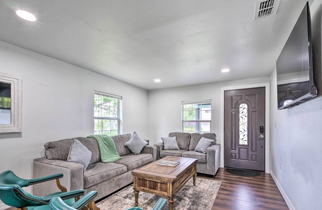 NEW! Sunny Lake Wales Retreat ~ 11 Mi to Legoland!