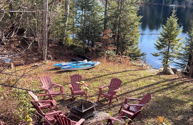 Sunny Lakefront Cottage | Kayaks, Hot Tub, BBQ