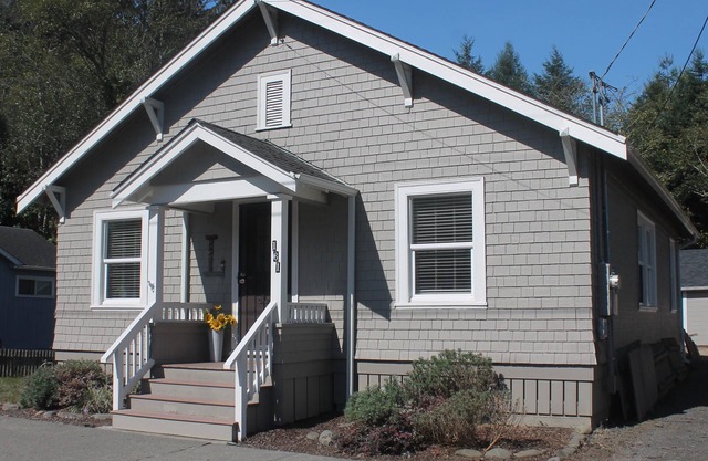 (Neues Angebot) Francis Creek Retreat. Sunny Main Street nach Hause.