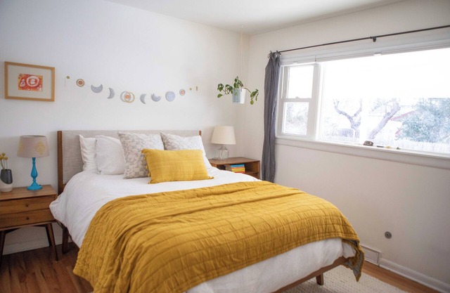 Sunny Mid-Century Modern 3-Bedroom, 2 Bath House near CU and trails!
