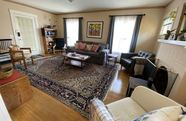 Sunny one bedroom duplex apartment in the heart of the Berkeley gourmet ghetto